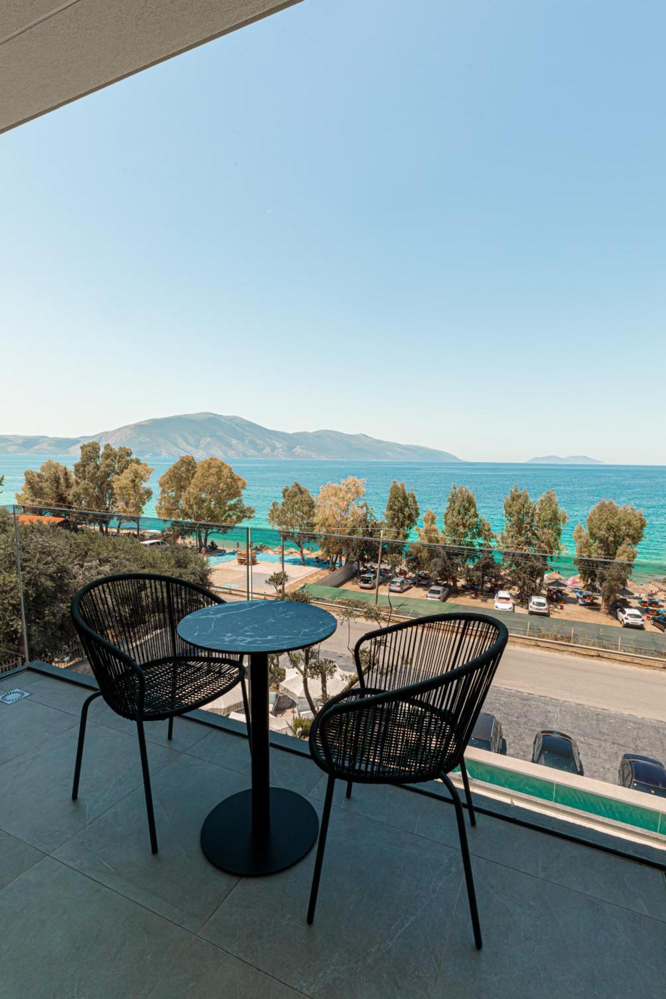 Mazarine Hotel, Vlore, Albania Exterior photo